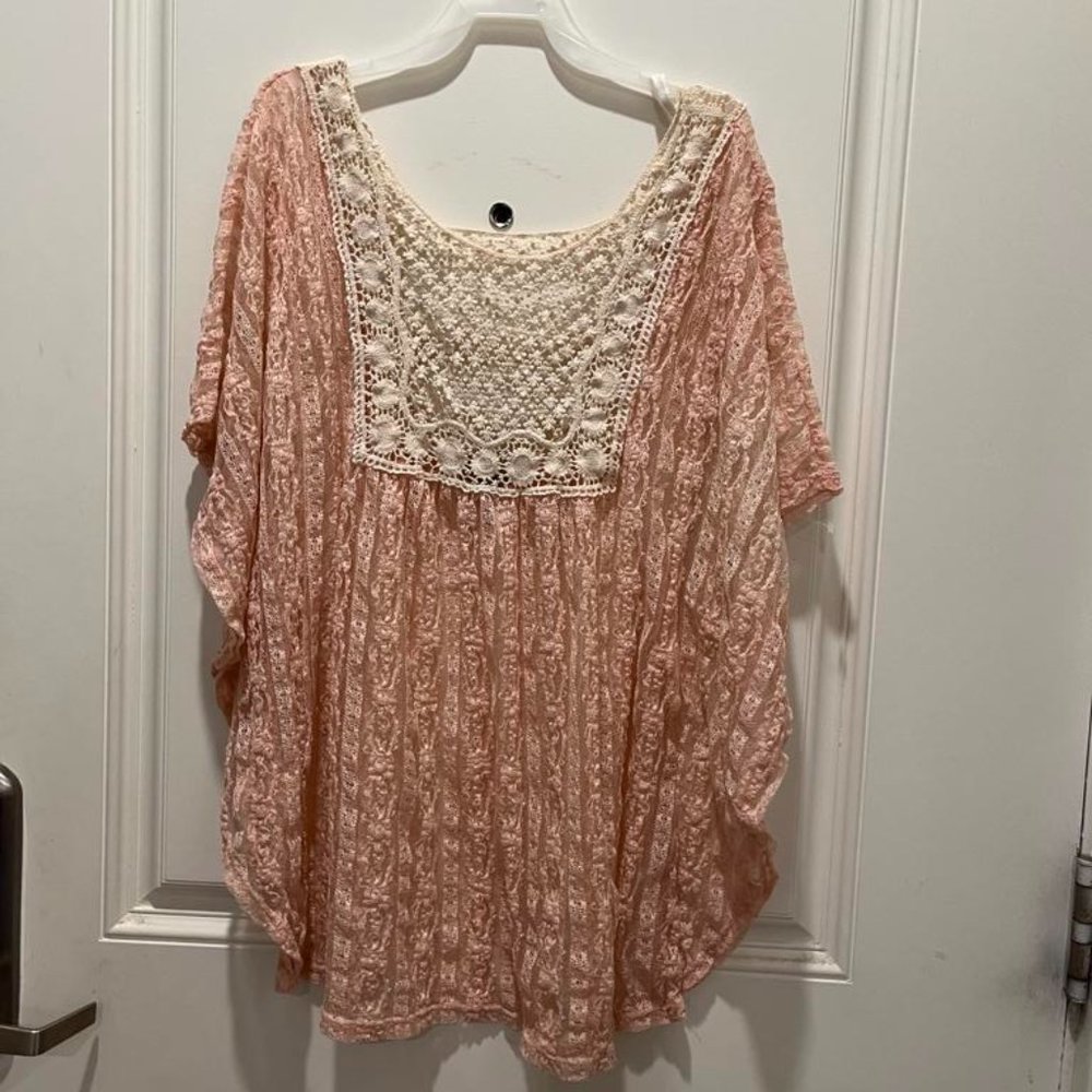 Vtg Lace top in peach pink